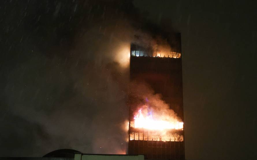 Zagreb: Pozar u Vjesnikovom neboderu