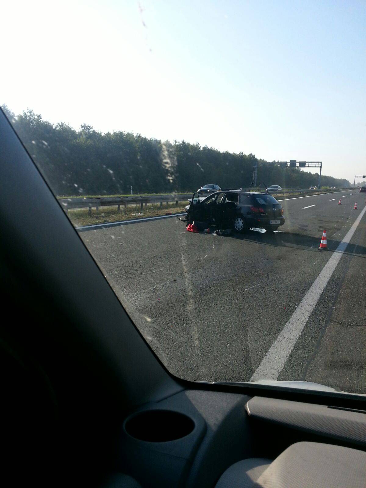 Autom se zabio u kamion kod Popovače, dvoje ljudi ozlijeđeno