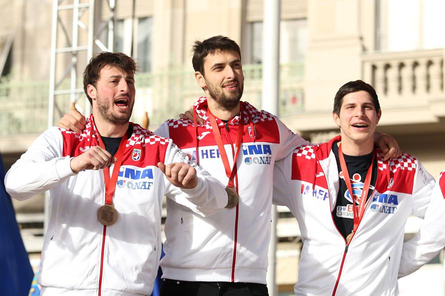 Sa školom sam bio prvak države u nogometu, a Gvardiolu ću rado pomoći kad dođe u Leipzig