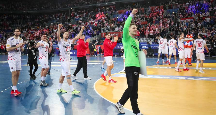 Hrvatski rukometaši slave nakon što su svladali Island 32:26