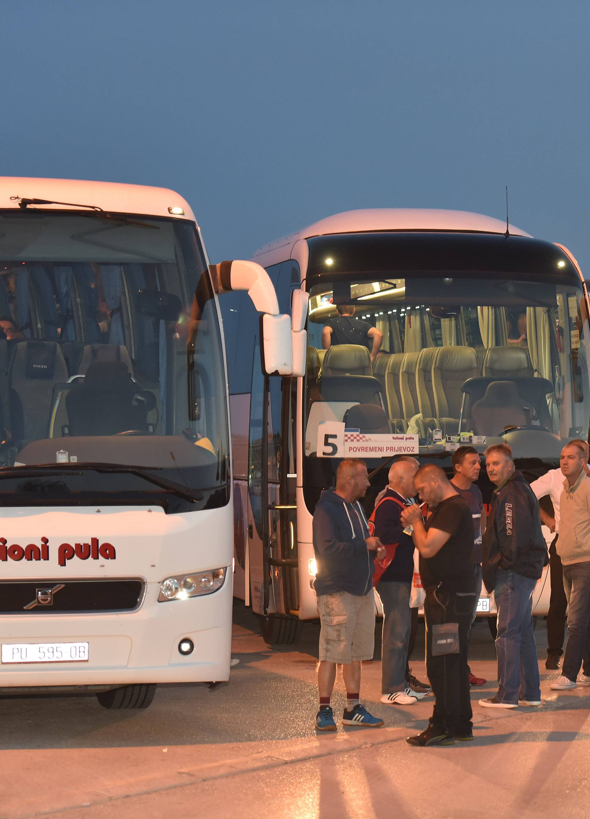 Pula: Radnici Uljanika s autobusima krenuli u Zagreb na prosvjed