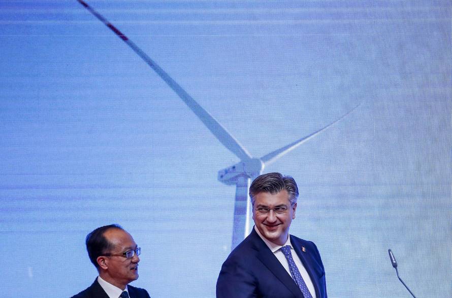 Zagreb: Pritiskom gumba pokrenuta najveća vjetroelektrana u Hrvatskoj