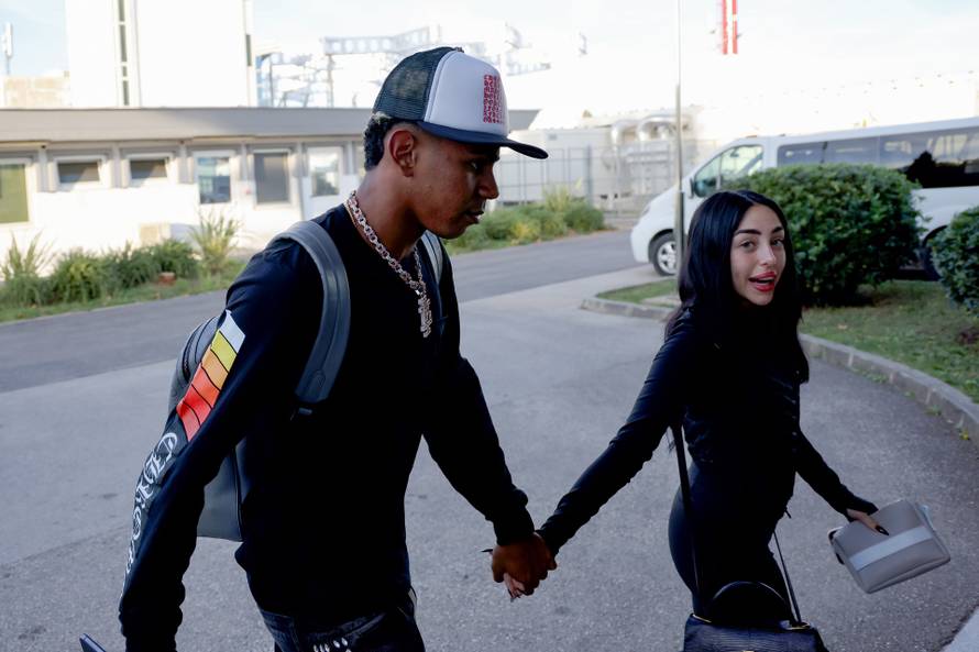 Zadar: Lamine Yamal u pratnji djevojke Nicki Nicole i Andyja Bare došao u Zračnu luku Zemunik