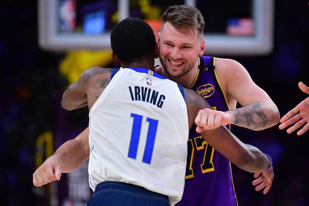 NBA: Dallas Mavericks at Los Angeles Lakers