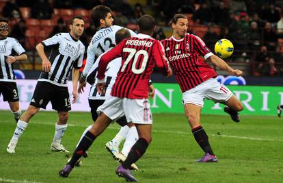 Milan slomio Sienu u nastavku, Fiorentini tek remi s Atalantom