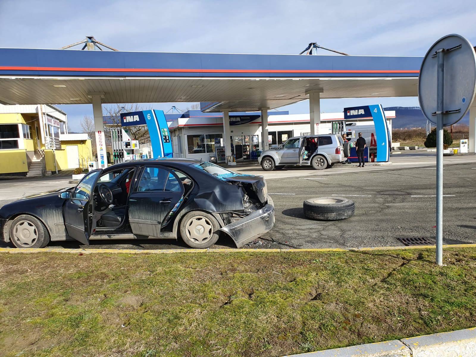 Nova nesreća na odmorištu Novska: Kotač otpao s kamiona i zabio se u parkirani automobil