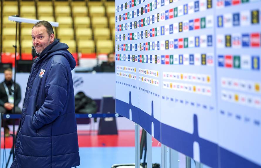 Herning: Druženje igrača s novinarima u Jyske Bank Boxen Areni