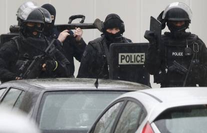 Pet ruskih terorista uhićeno u Francuskoj: Planirali napad? 