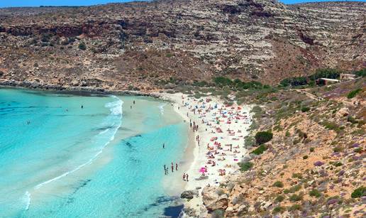Talijani uveli mjere: Napla&cacute;uju ulaz na pla&zcaron;u 3,5 eura. Treba li to uvesti i Hrvatska?