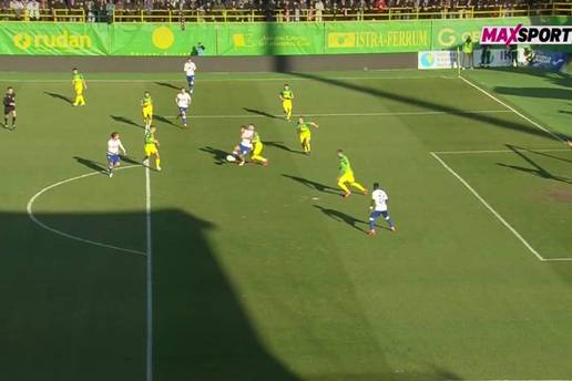 Cirkus u Puli: Hajduk zabio iz ofsajda? VAR bio izvan funkcije, evo i zašto: A gdje stoji Bamba?