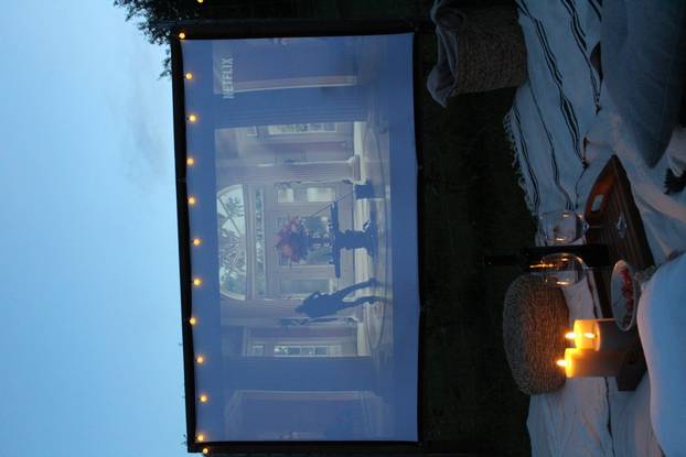 FOTO Ova kuća blizu Zagreba pravi je raj - filmove možete gledati iz bačve za kupanje!