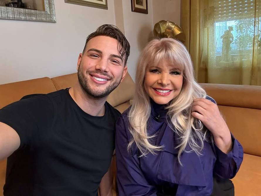 Alen Bičević pozirao u društvu Hanke Paldum: 'Meni je danas život stao na sekundu. Diva!'