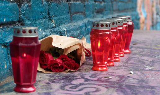 FOTO Prijatelji se opraštaju od ubijenog Vedrana: Stavili ruže i lampione u klubu Medika