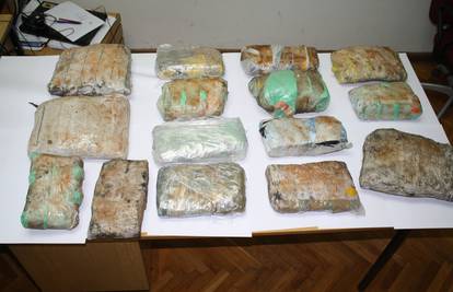 Uhićeni s 3,3 kg amfetamina, pola kila "trave" i 91 kg duhana