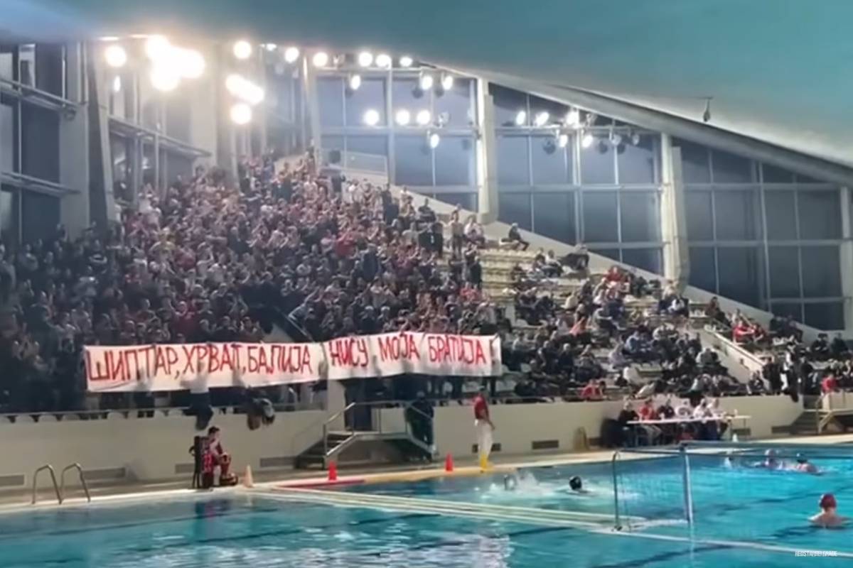 VIDEO Skandal u Srbiji: Delije protestirale protiv hrvatskog trenera i skandirale Mladiću