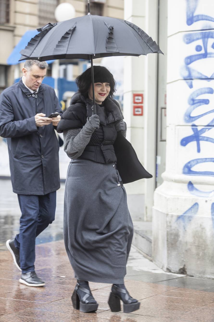 Zagreb: Mirela Holy prošetala centrom grada