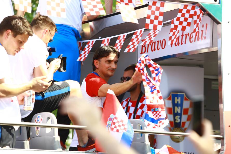 GraÄani Velike Gorice prvi pozdravili Vatrene nakon osvojenog svjetskog srebra