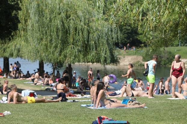 Karlovac: Otvorena sezona kupanja na Foginovom kupalistu