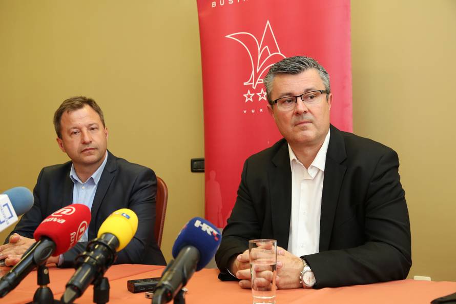 Tim: Ne vraćam se u politiku. Most je uz mene bio do kraja