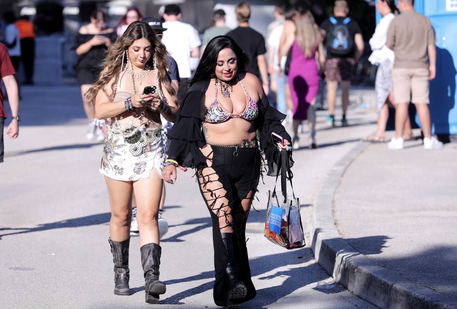 Split: Dolazak posjetitelja na stadion Park Mladeži na kojem započinje Ultra 2025