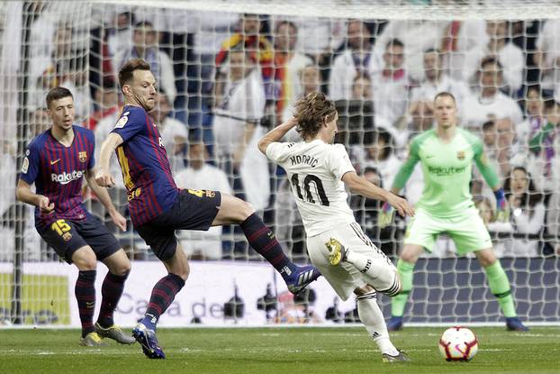 Barcelona je svladala Real Madrid 1:0, a jedini gol postigao je Ivan Rakiti?