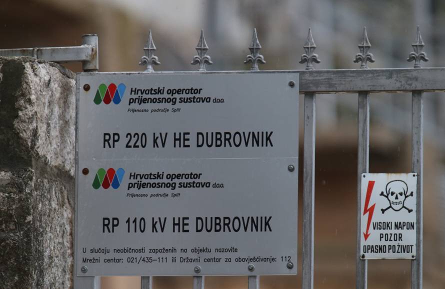 Dubrovnik: Nekoliko osoba prevezeneo u bolnicu zbog poÅ¾ara u HR Plat