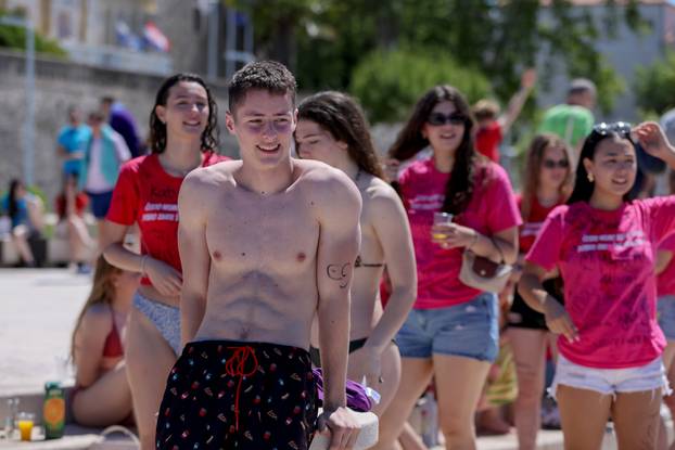 Zadar: Zadarski maturanti obilježavaju posljednji dan srednjoškolskog obrazovanja