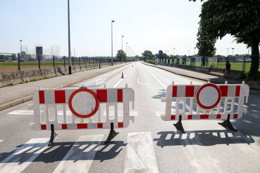 Zagreb: Privremeno je zatvoren promet oko Hipodroma zbog radova na pripremi pozornice za Thompsonov koncert