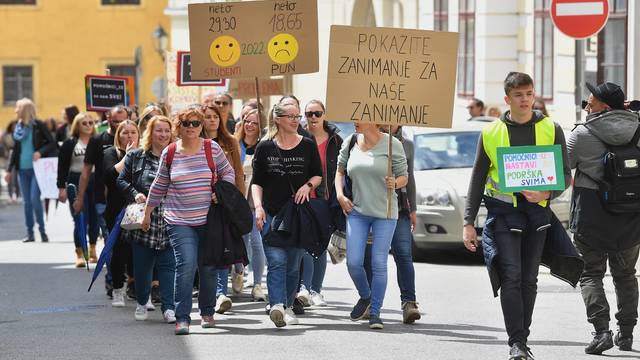 'Bez nas djeca s poteškoćama ne mogu pratiti nastavu, a više su plaćeni berači jabuka...'