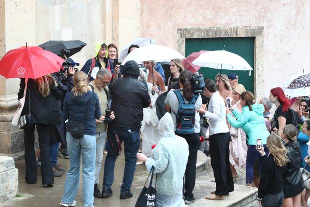 ARHIVA - 2024. Dubrovnik: Vjenčanje Nicole Artukovich i Liama Stewarta u crkvi sv.Ignacija