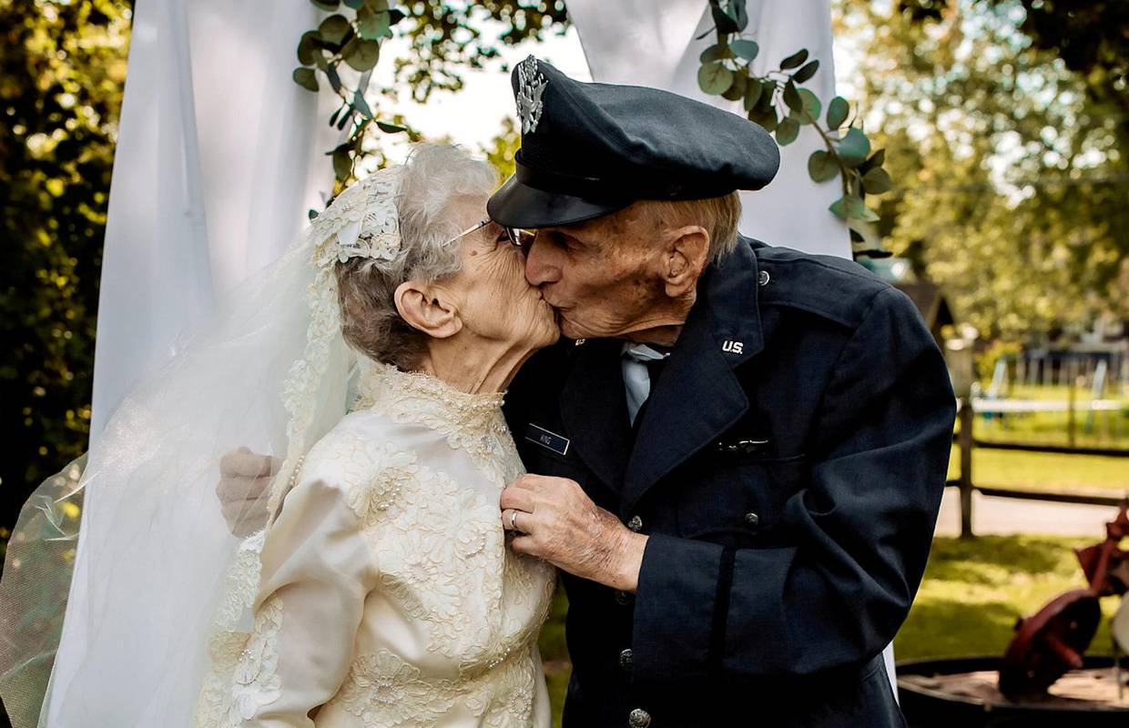 Vjenčali se prije 77 godina, ali zbog rata nisu imali svadbu. Sad su to odlučili nadoknaditi