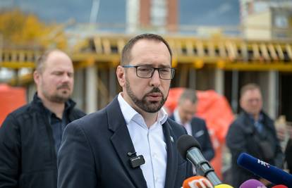 Tomašević: Cijene gradskih vrića neće rasti, a povećava se cenzus