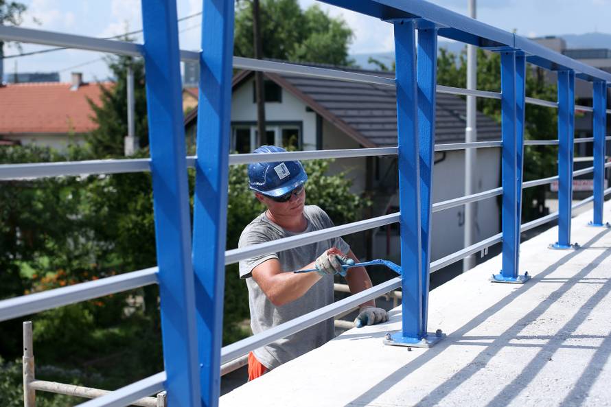 Skuplja rasvjeta nego obnova: Dajemo 22 milijuna za lampice