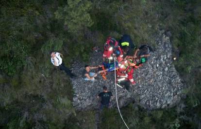 Paraglider slomio zglob u padu s visine od tri metra