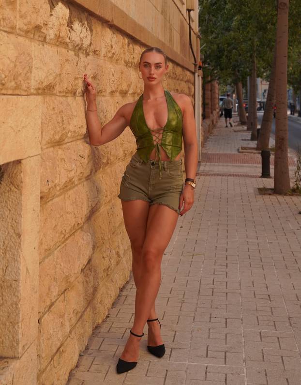 FOTO Fitness ikona ruši sve nerealne standarde ljepote: Evo što se krije iza savršenog tijela