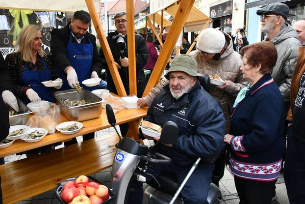 Požega: Udruženje obrtnika i Turistička zajednica na Veliki petak organizirali podjelu posnih obroka građanima