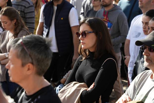 Banja Luka: Građani i studenti odali su počast žrtvama pada nadstrešnice u Novom Sadu