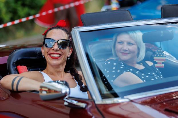 Manifestacija RetroOpatija