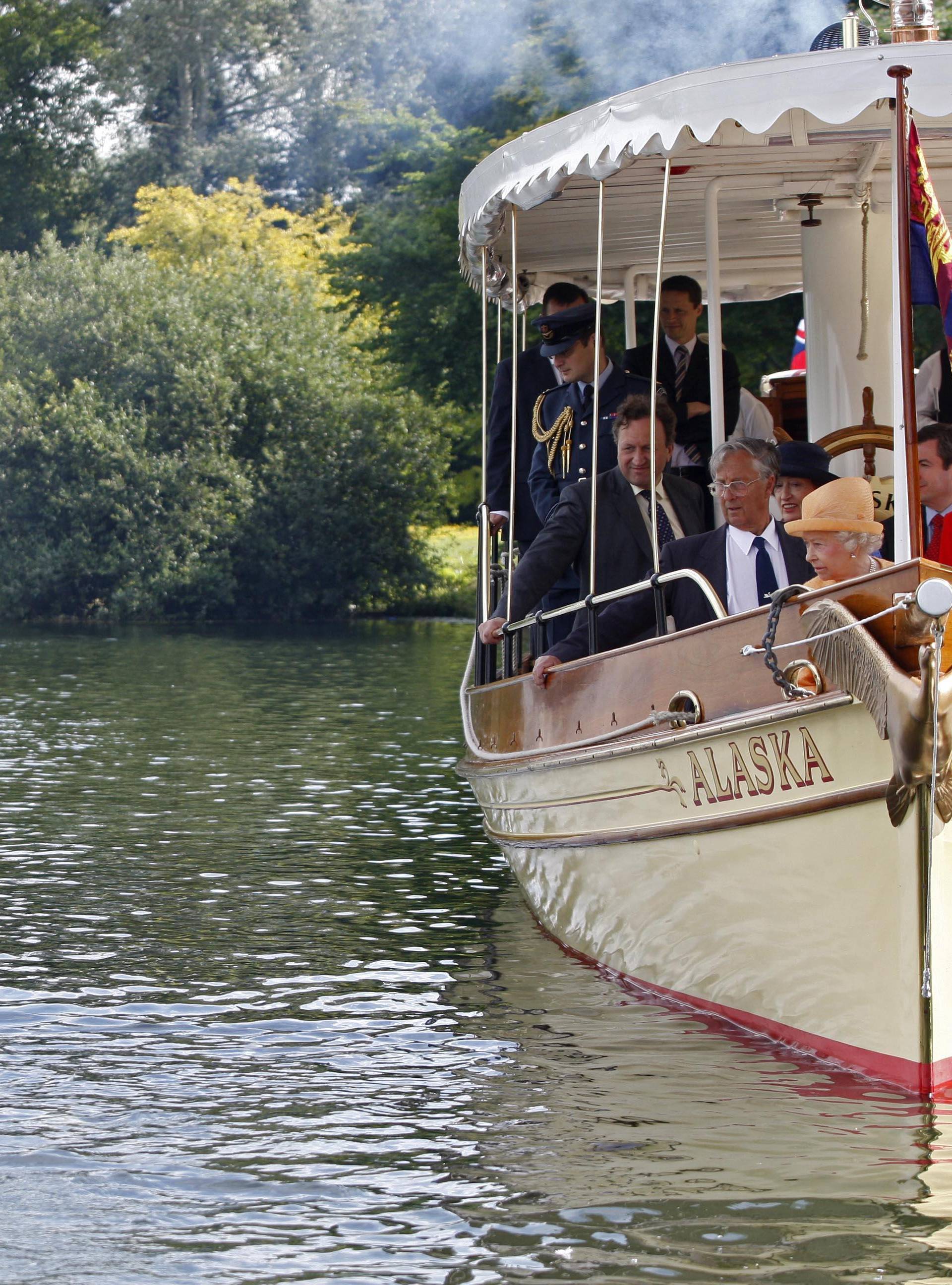 Queen attends annual Swan Upping