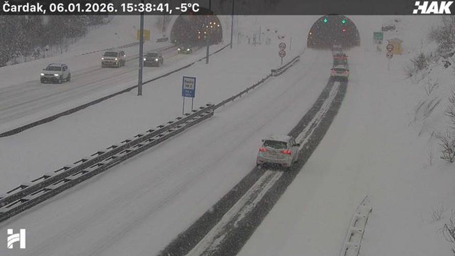 UŽIVO Zbog mećave i vjetra potpuno je zatvorena dionica autoceste A1! Oglasio se HAK