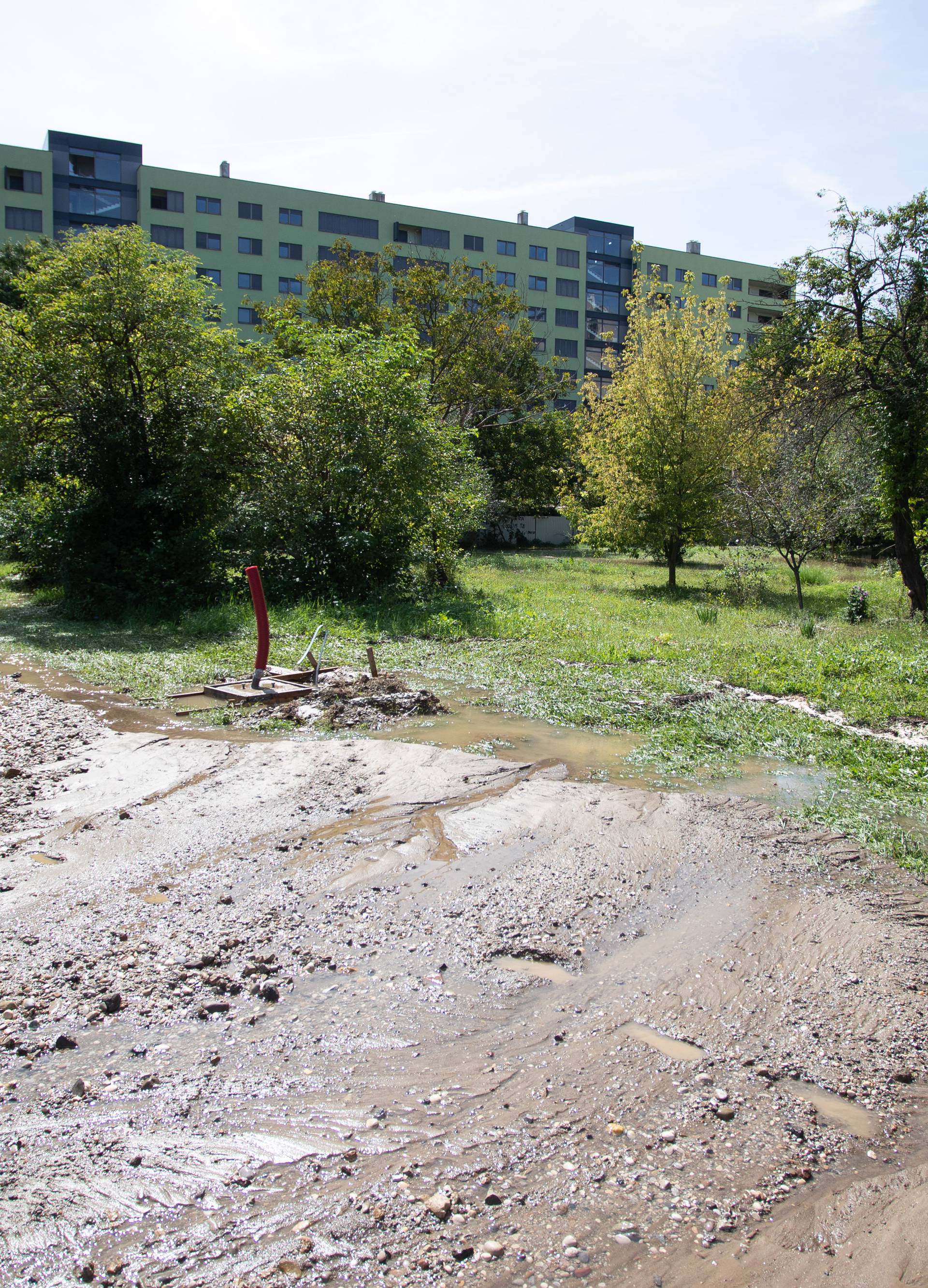 Novi Zagreb ponovno bio bez vode: Pukla cijev u Sarajevskoj