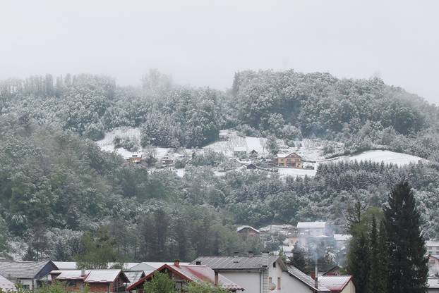 Snijeg zabijelio Krapinsko-zagorsku županiju