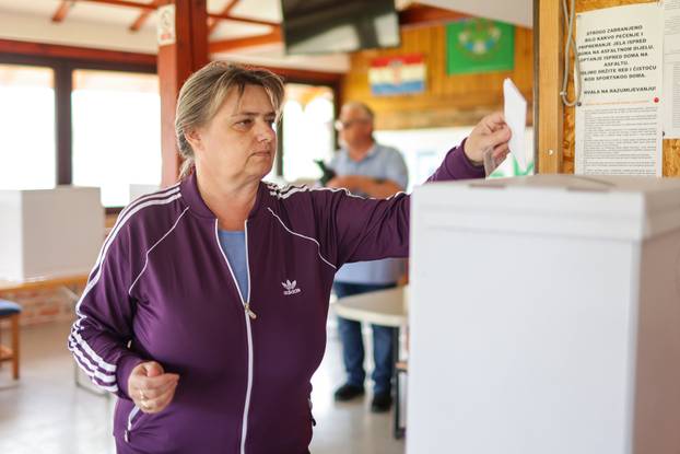 Zabok: Građani glasuju u drugom krugu lokalnih izbora