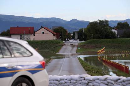 Zagreb: Povlači se voda iz oteretnog kanala Sava - Odra