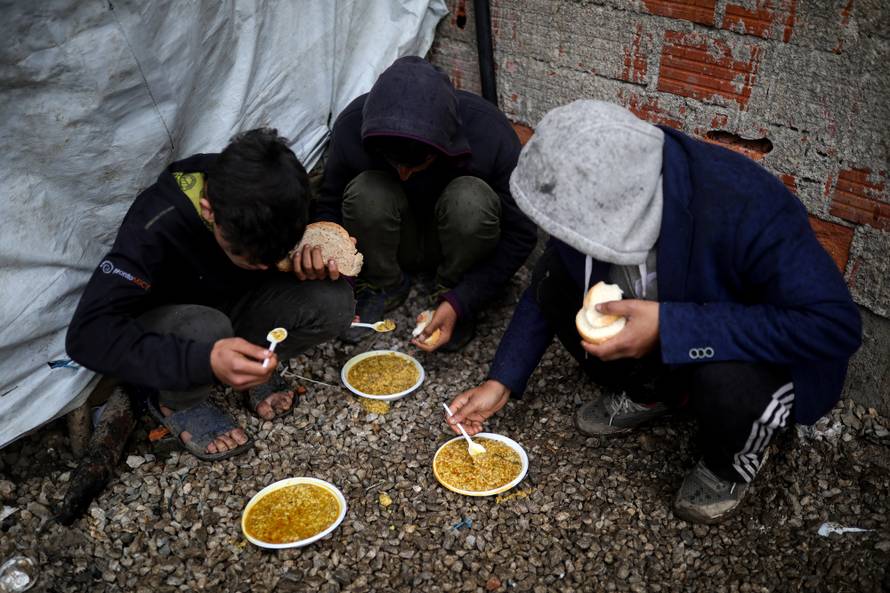 Noć u paklu Vučjaka: Mlate nas i pucaju, bojimo se crne policije