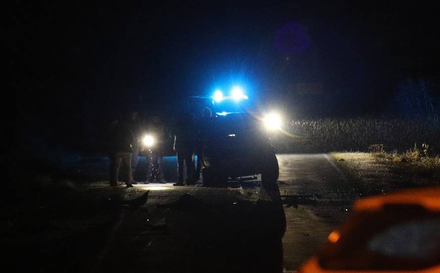 Knin: Dvije osobe smrtno stradale u sudaru dva automobila