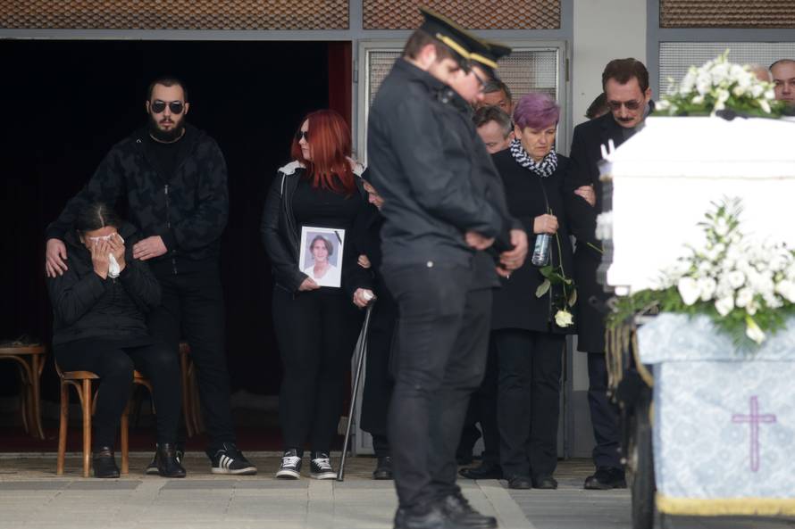 Pokopali  Jasminu Dominić uz pjesmu 'Ima jedna duga cesta'