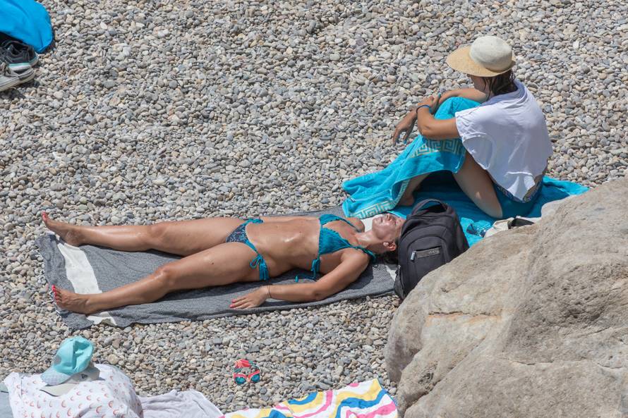 Dubrovnik:  Pune plaže i turističke gužve u gradu