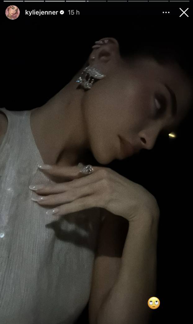 FOTO Kardashianke ovogodišnji Božić provele pomalo neobično za njih: Pogledajte što su radile