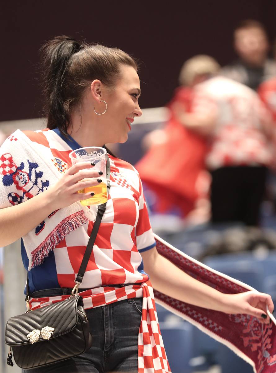 Oprostite, može jedna fotka? Vatrena 'kaubojka' oduševila